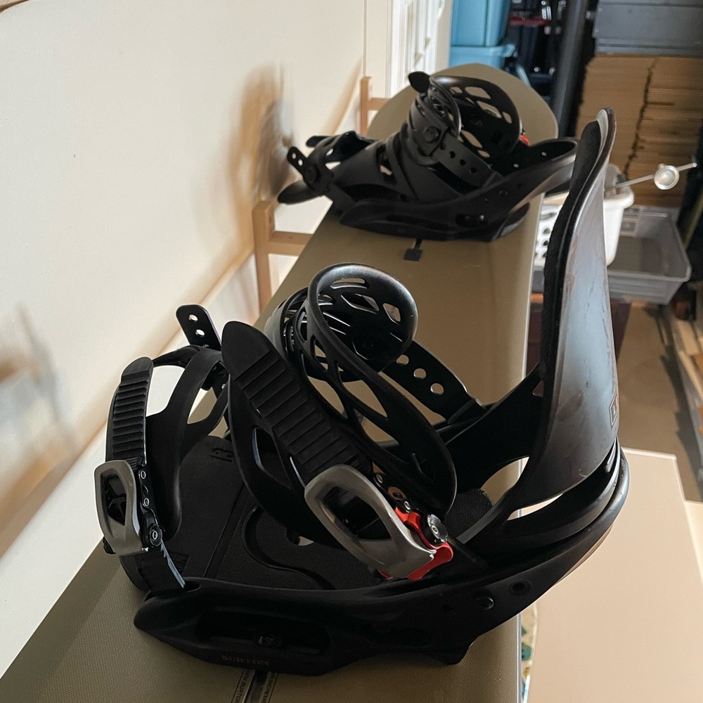Burton Lexa Est Large